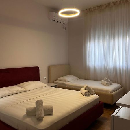 Lian'S Rooms Vlorë Esterno foto