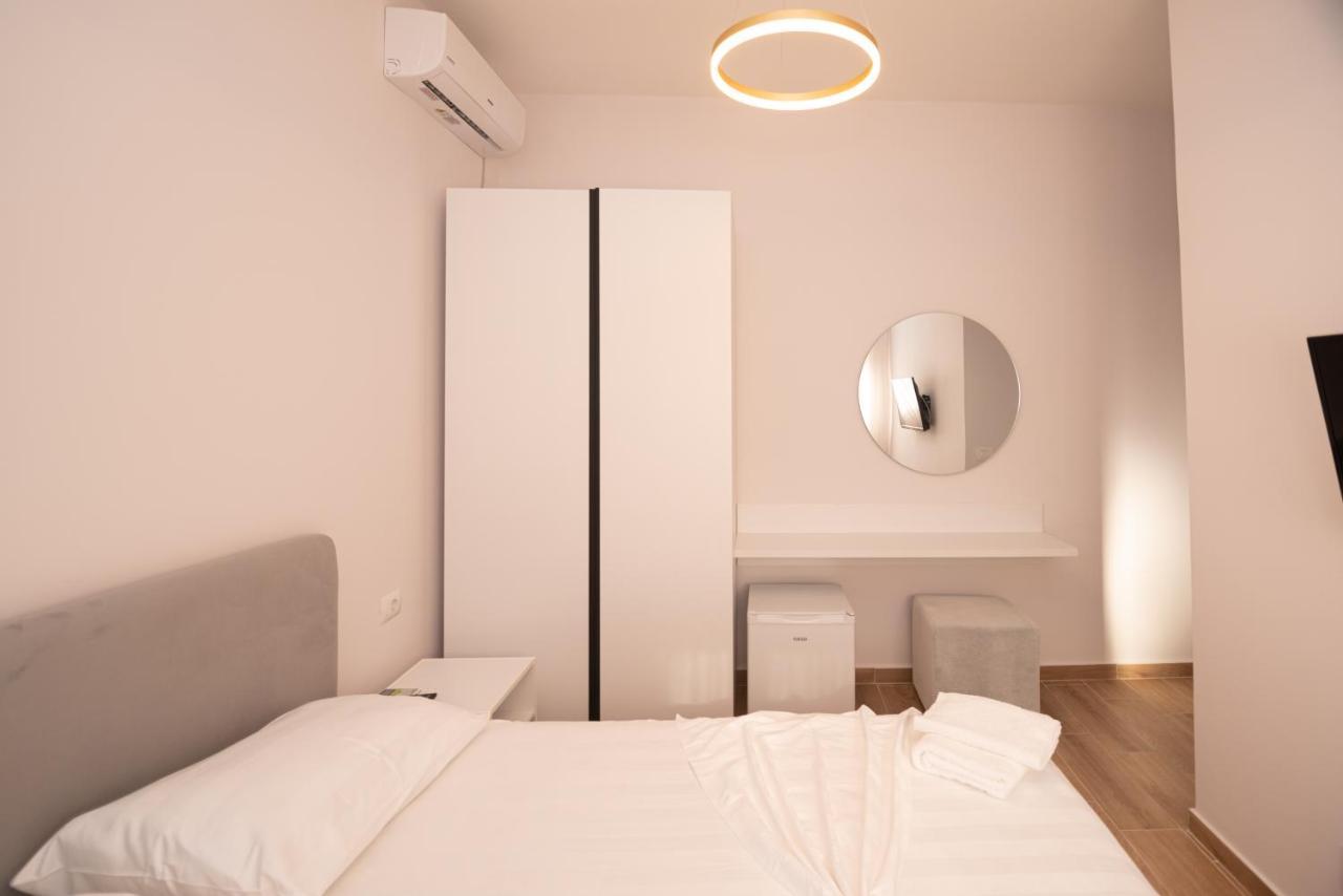 Lian'S Rooms Vlorë Esterno foto