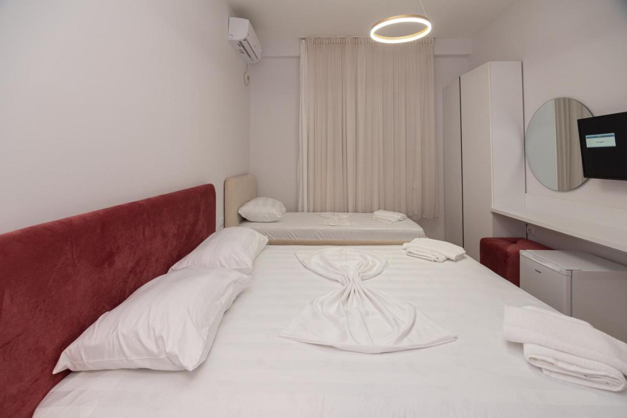 Lian'S Rooms Vlorë Esterno foto