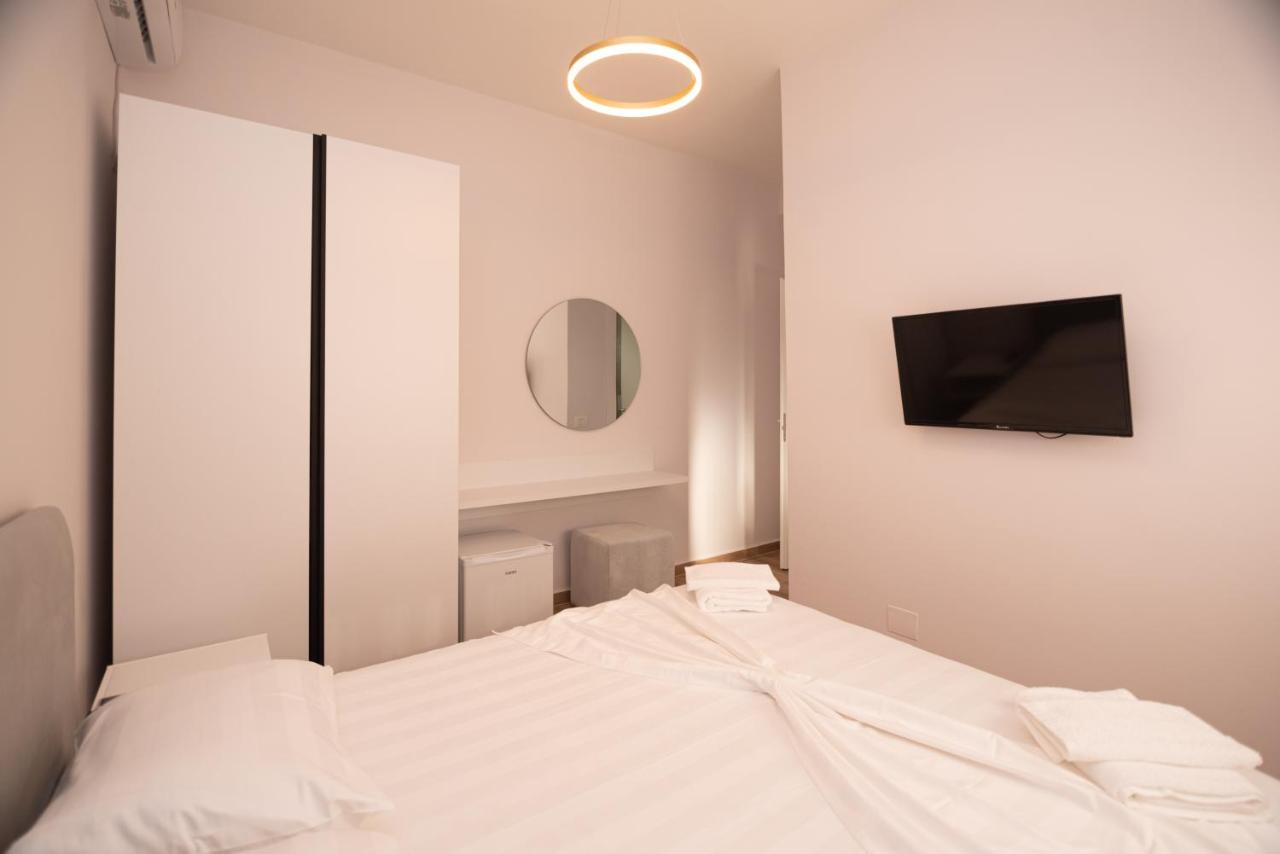 Lian'S Rooms Vlorë Esterno foto