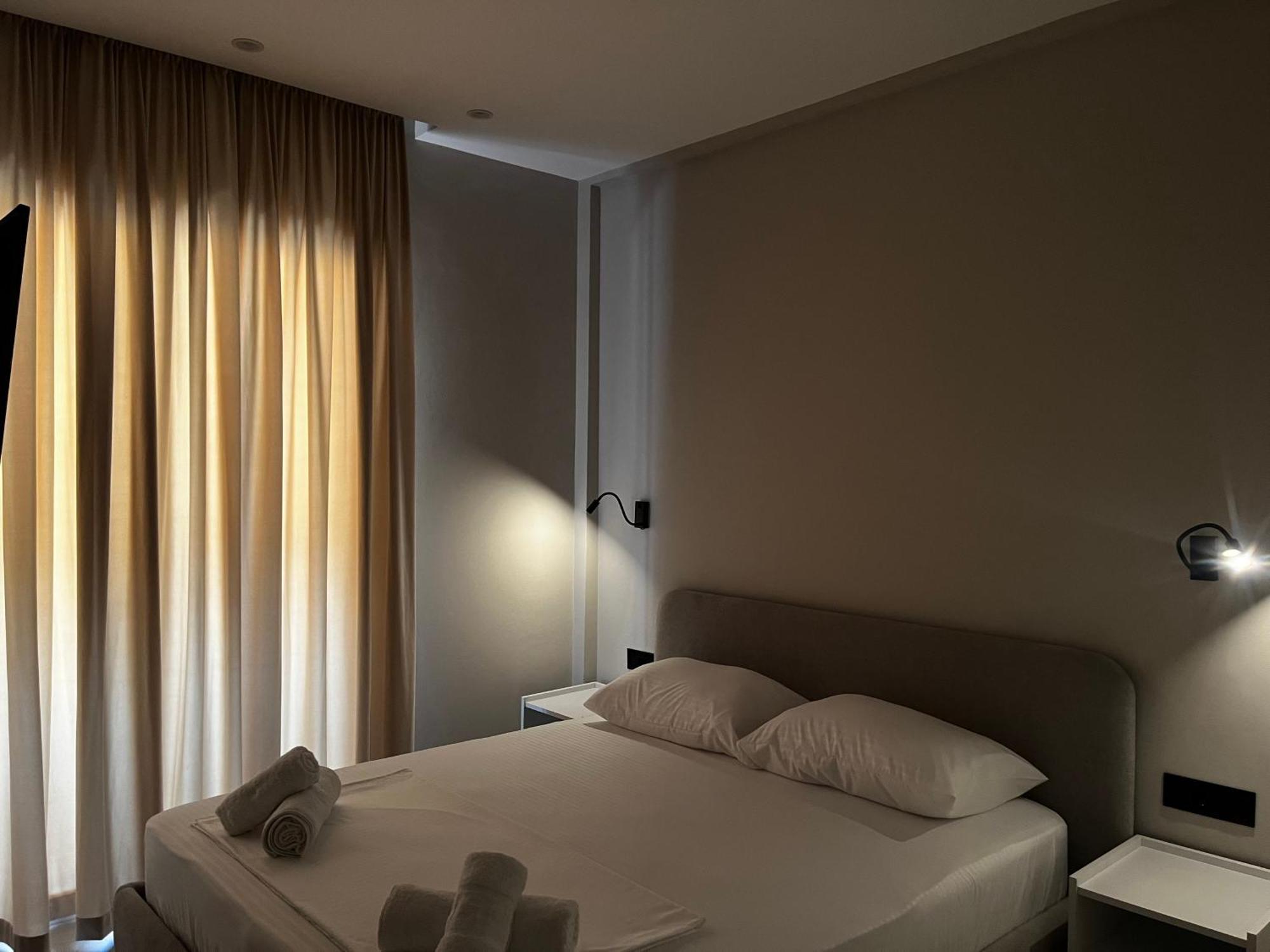 Lian'S Rooms Vlorë Esterno foto