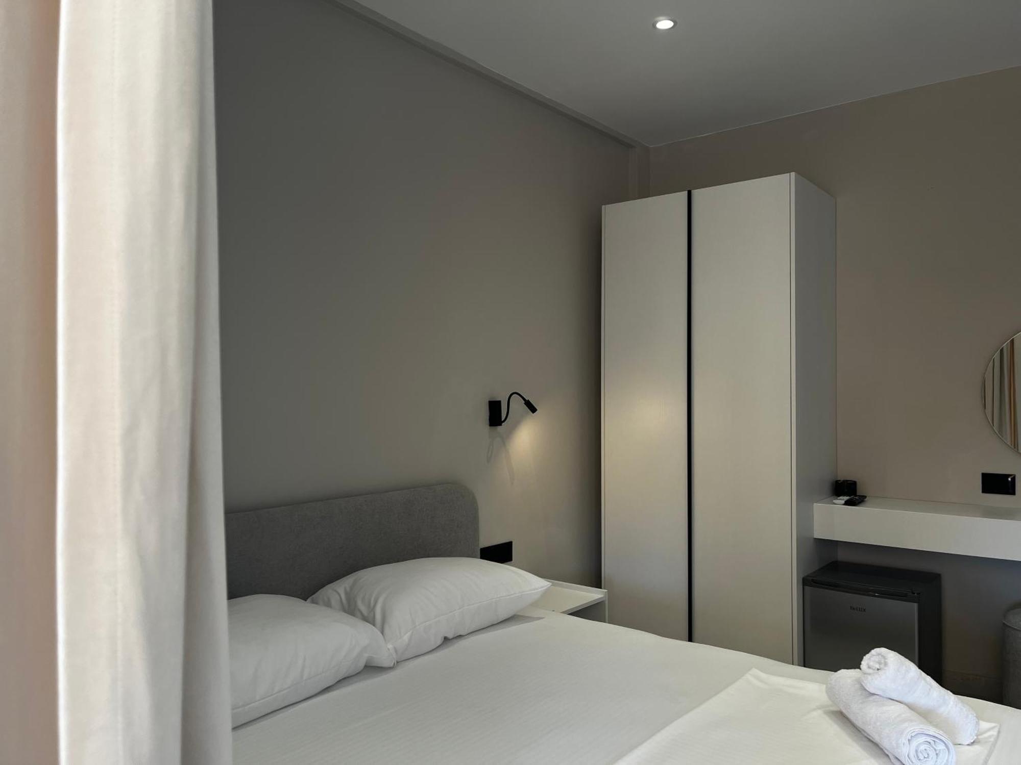 Lian'S Rooms Vlorë Esterno foto