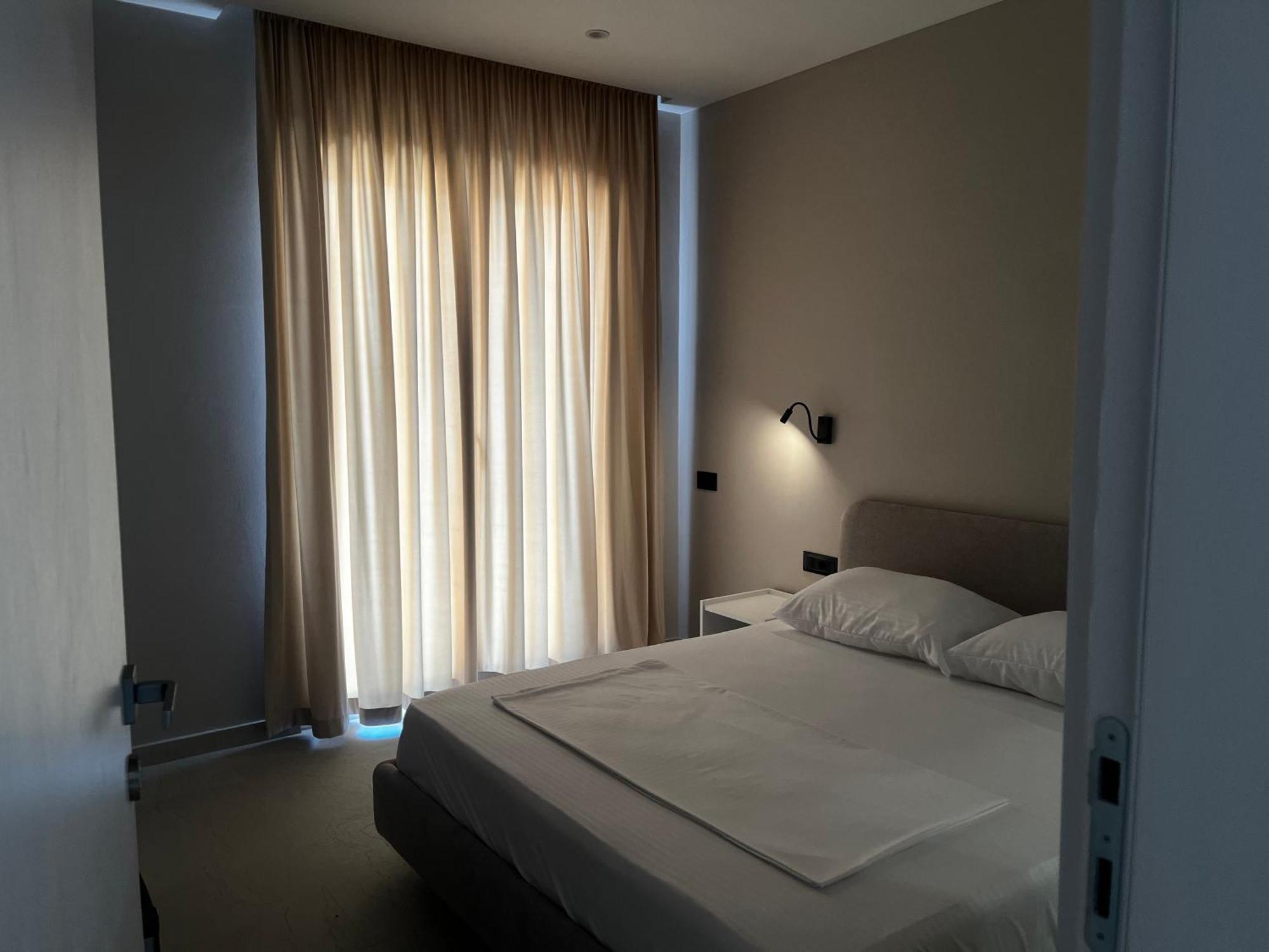 Lian'S Rooms Vlorë Esterno foto
