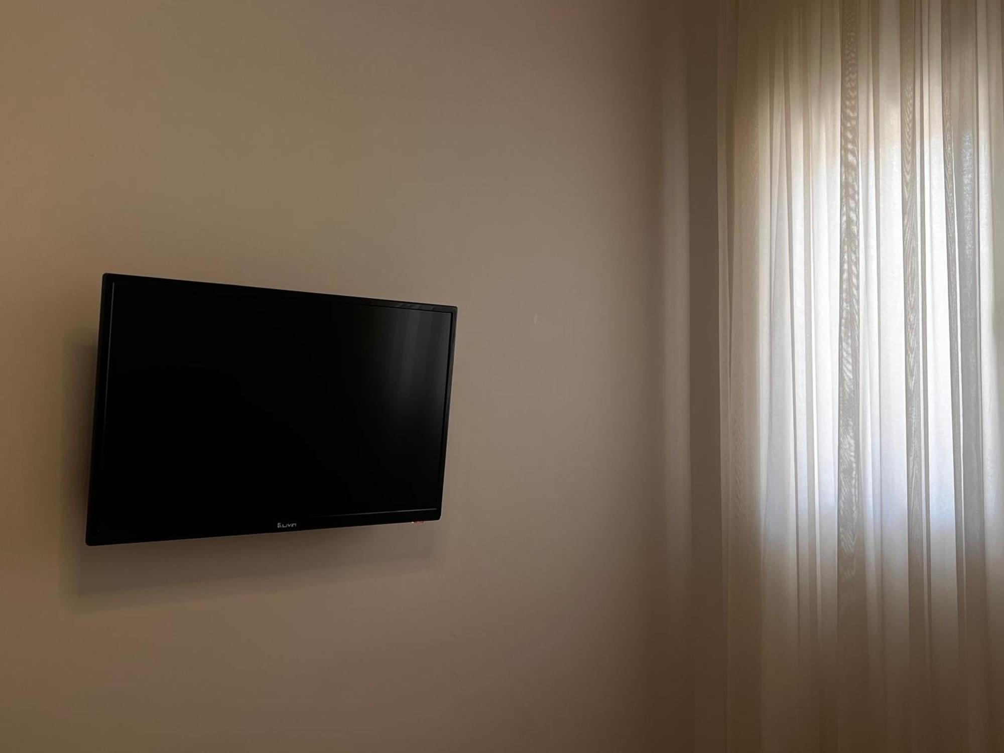 Lian'S Rooms Vlorë Esterno foto